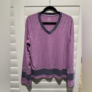 Free2b active women’s top.